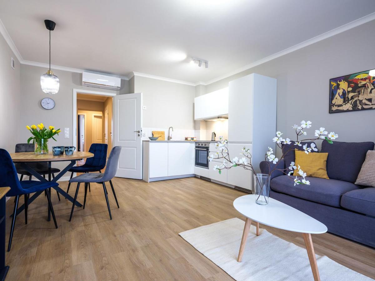 Tyzenhauz Suites Topolowa Krakow Bagian luar foto