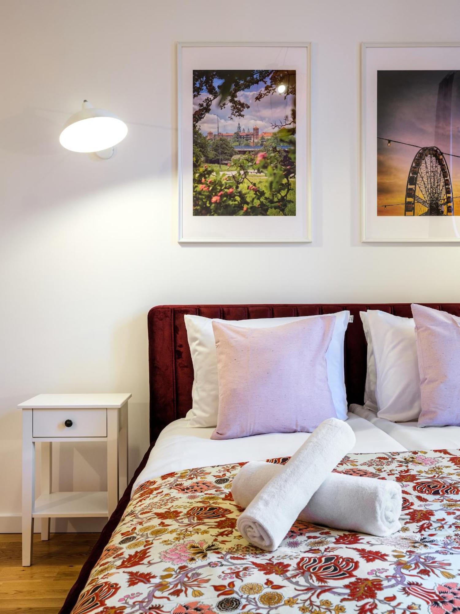 Tyzenhauz Suites Topolowa Krakow Bagian luar foto